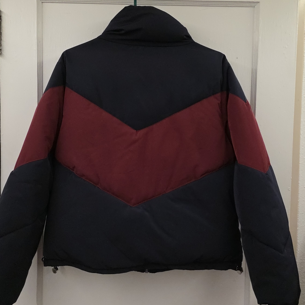 H&M Divided Puffer Jacket Navy Burgundy Red Zip Up Coat Size Small NWOT - Picture 4 of 11